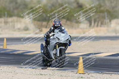 media/Jan-15-2026-Racers Edge (Thu) [[dfebeb70ab]]/2-A Group/Session 5 Turn 2/